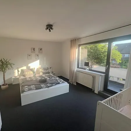 Renovierte Doppelhaushaelfte In Bester Lage Bottrop Exterior photo