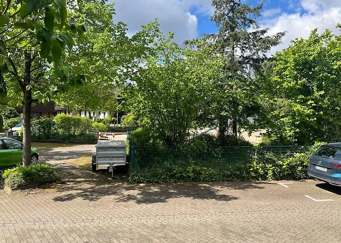 Renovierte Doppelhaushaelfte In Bester Lage